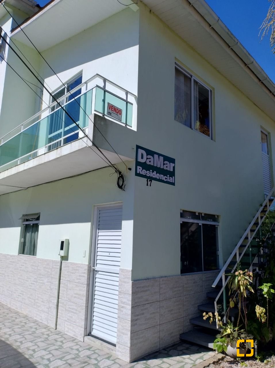 Hotel com 284m², 10 quartos (sendo 1 suíte), 6 garagens, no bairro Canasvieiras em Florianópolis