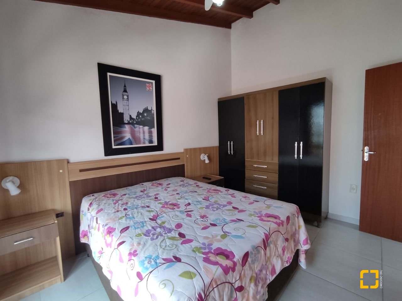 Casa com 279m², 12 quartos (sendo 5 suítes), 4 garagens, no bairro Canasvieiras em Florianópolis