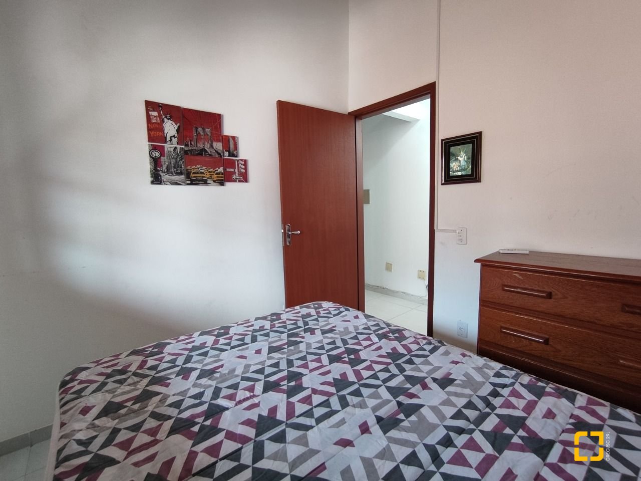 Casa com 279m², 12 quartos (sendo 5 suítes), 4 garagens, no bairro Canasvieiras em Florianópolis