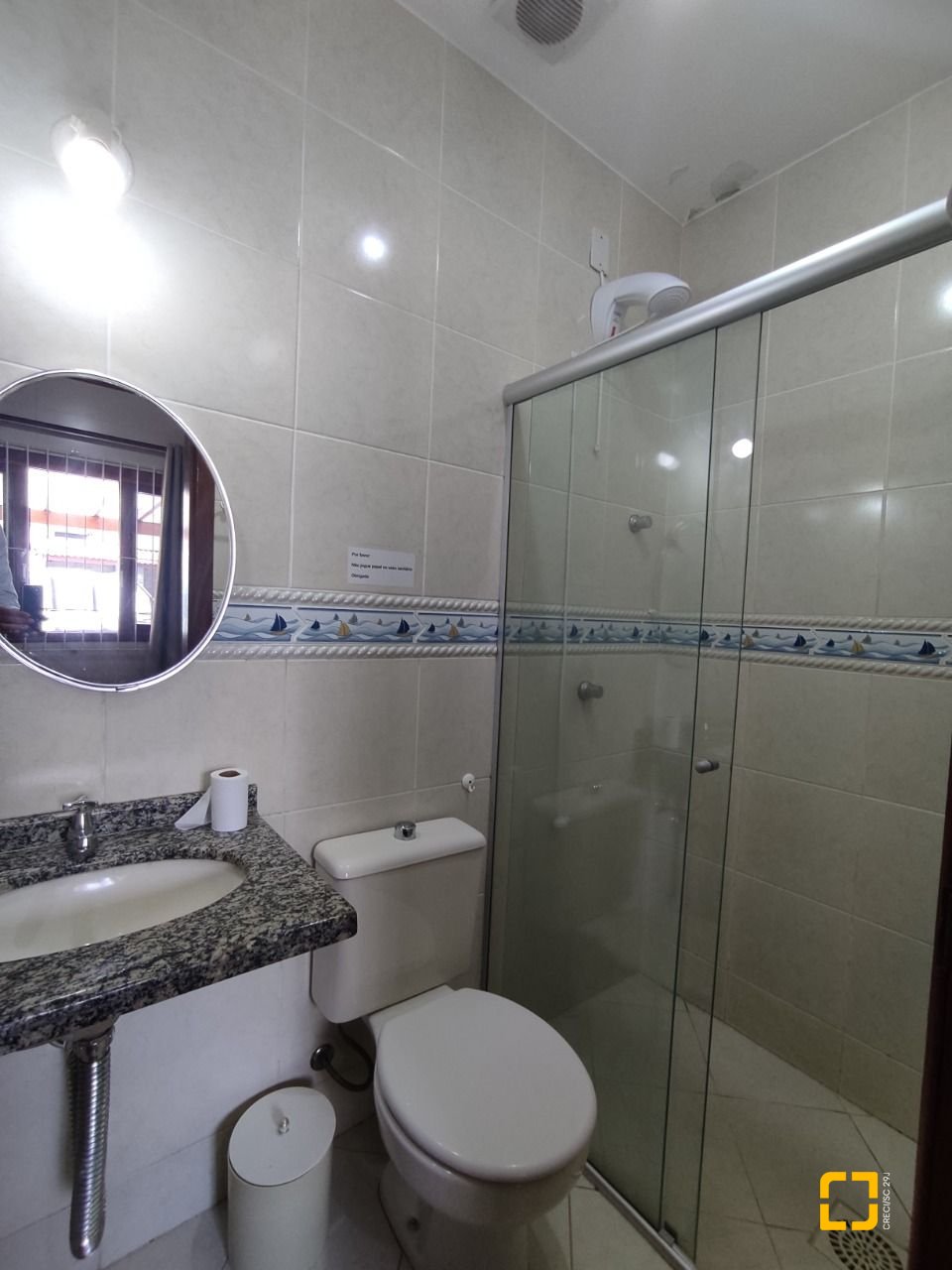 Casa com 279m², 12 quartos (sendo 5 suítes), 4 garagens, no bairro Canasvieiras em Florianópolis