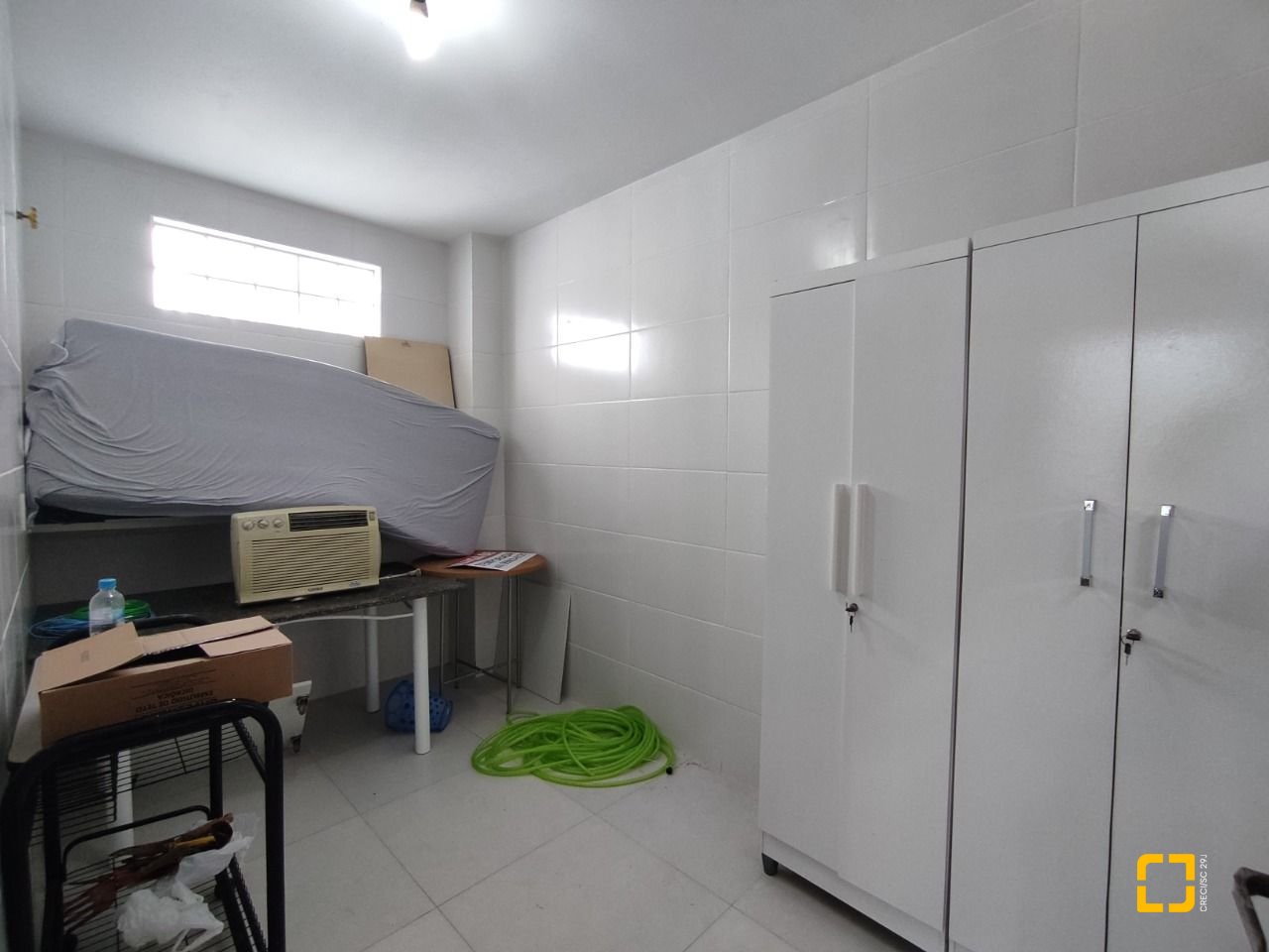 Casa com 279m², 12 quartos (sendo 5 suítes), 4 garagens, no bairro Canasvieiras em Florianópolis