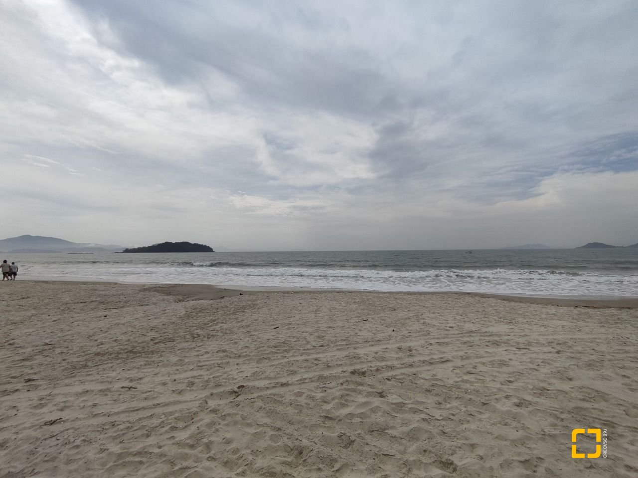 Casa com 279m², 12 quartos (sendo 5 suítes), 4 garagens, no bairro Canasvieiras em Florianópolis