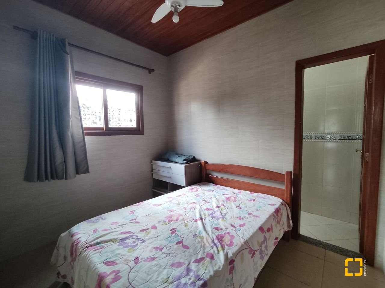 Casa com 279m², 12 quartos (sendo 5 suítes), 4 garagens, no bairro Canasvieiras em Florianópolis