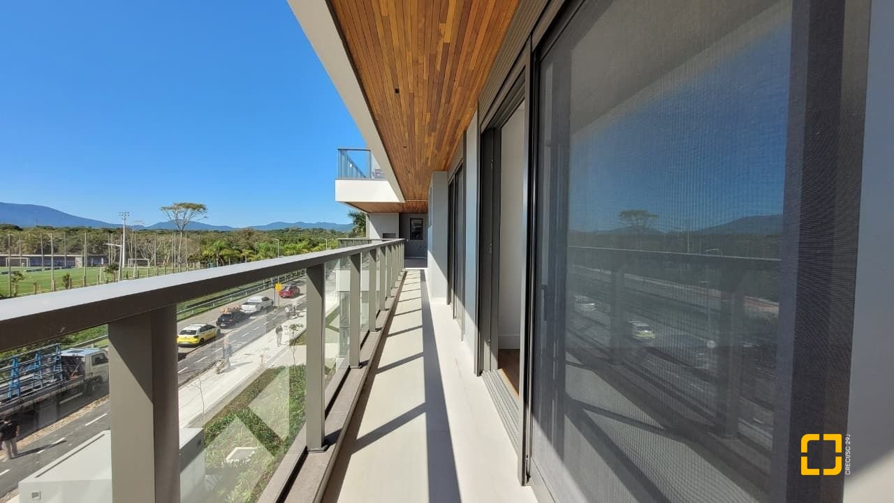 Apartamento com 232m², 6 quartos (sendo 3 suítes), 3 garagens, no bairro Jurerê Internacional em Florianópolis
