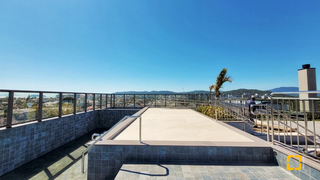 Apartamento com 232m², 6 quartos (sendo 3 suítes), 3 garagens, no bairro Jurerê Internacional em Florianópolis