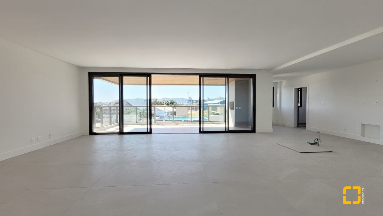 Apartamento com 232m², 6 quartos (sendo 3 suítes), 3 garagens, no bairro Jurerê Internacional em Florianópolis