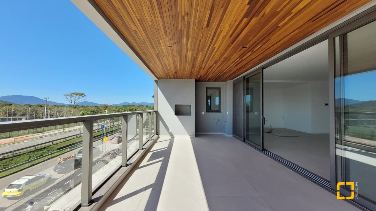 Apartamento com 232m², 6 quartos (sendo 3 suítes), 3 garagens, no bairro Jurerê Internacional em Florianópolis