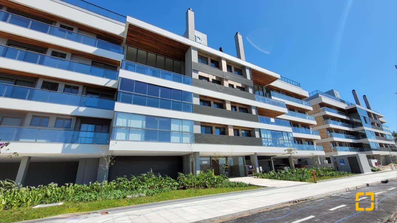 Apartamento com 232m², 6 quartos (sendo 3 suítes), 3 garagens, no bairro Jurerê Internacional em Florianópolis