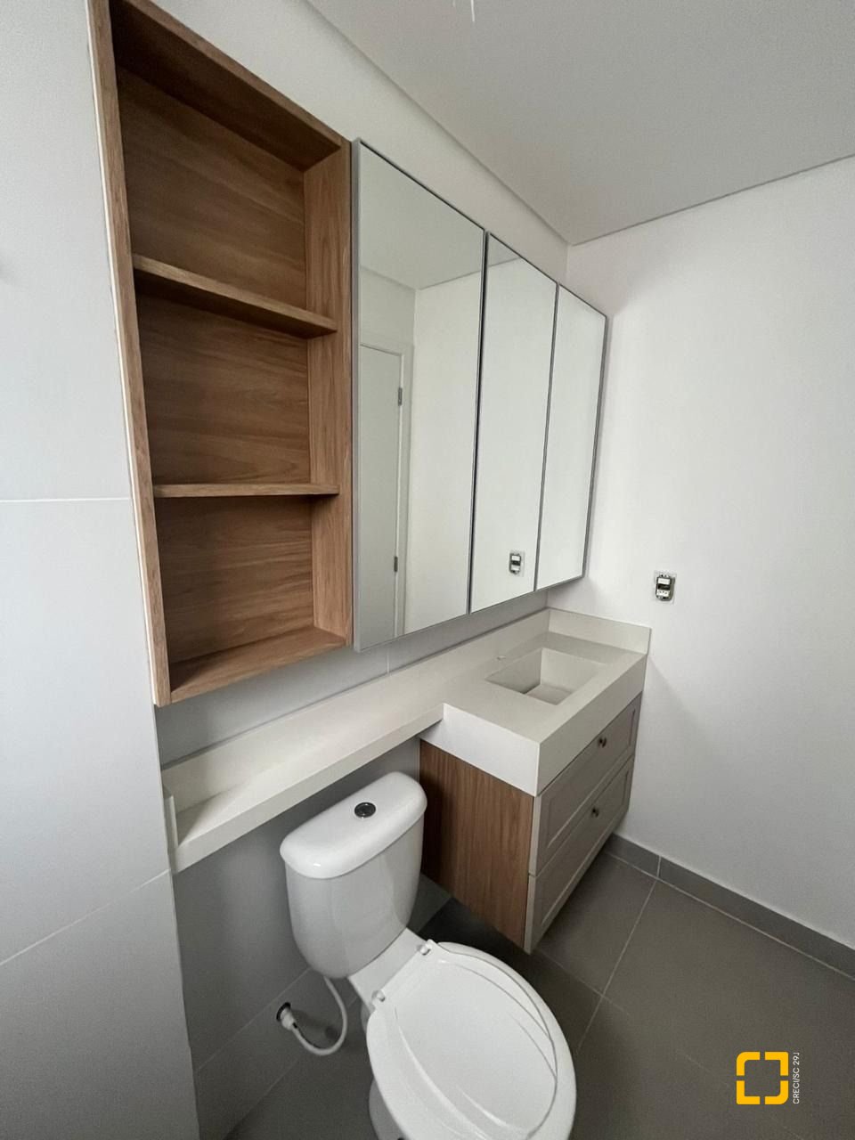 Apartamento com 69m², 3 quartos (sendo 1 suíte), 1 garagem, no bairro Vargem do Bom Jesus em Florianópolis