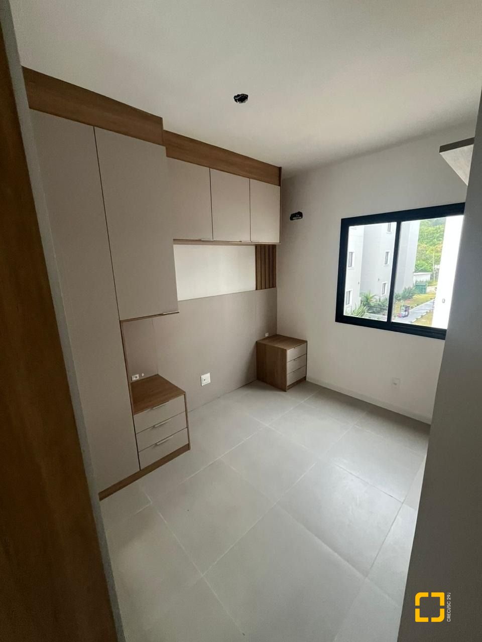 Apartamento com 69m², 3 quartos (sendo 1 suíte), 1 garagem, no bairro Vargem do Bom Jesus em Florianópolis