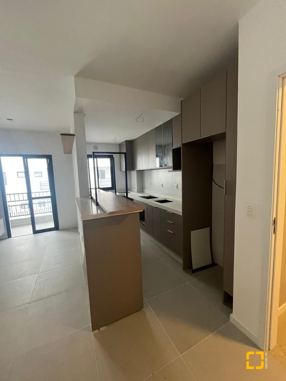 Apartamento com 69m², 3 quartos (sendo 1 suíte), 1 garagem, no bairro Vargem do Bom Jesus em Florianópolis