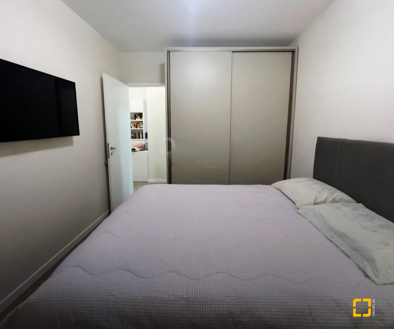 Apartamento com 77m², 3 quartos (sendo 1 suíte), 1 garagem, no bairro Centro em Florianópolis