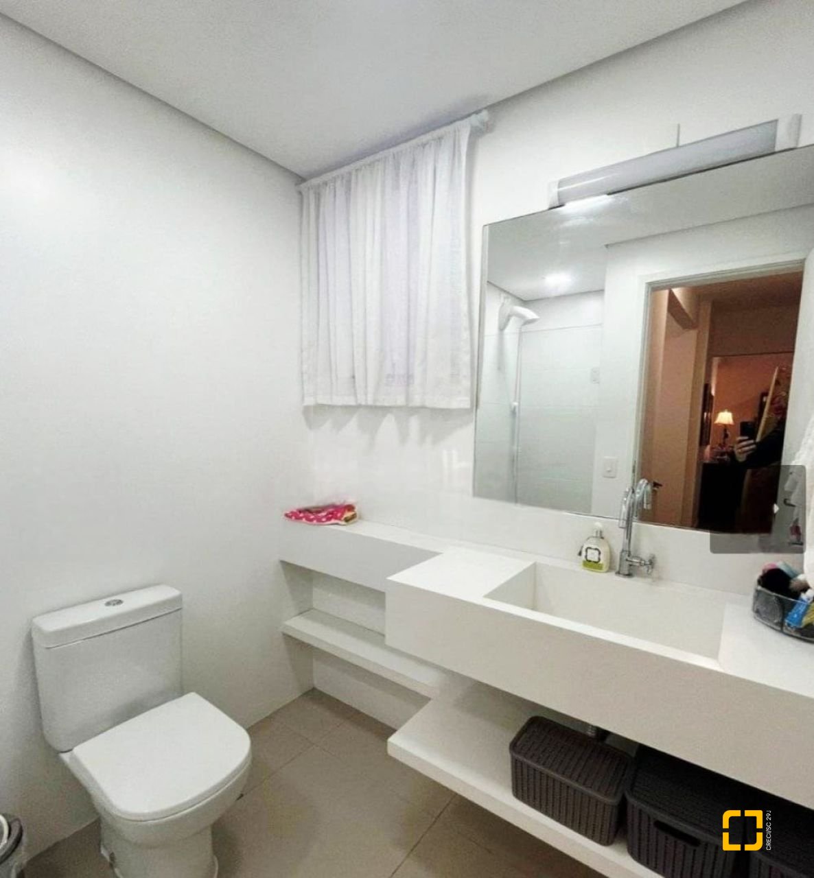 Apartamento com 77m², 3 quartos (sendo 1 suíte), 1 garagem, no bairro Centro em Florianópolis