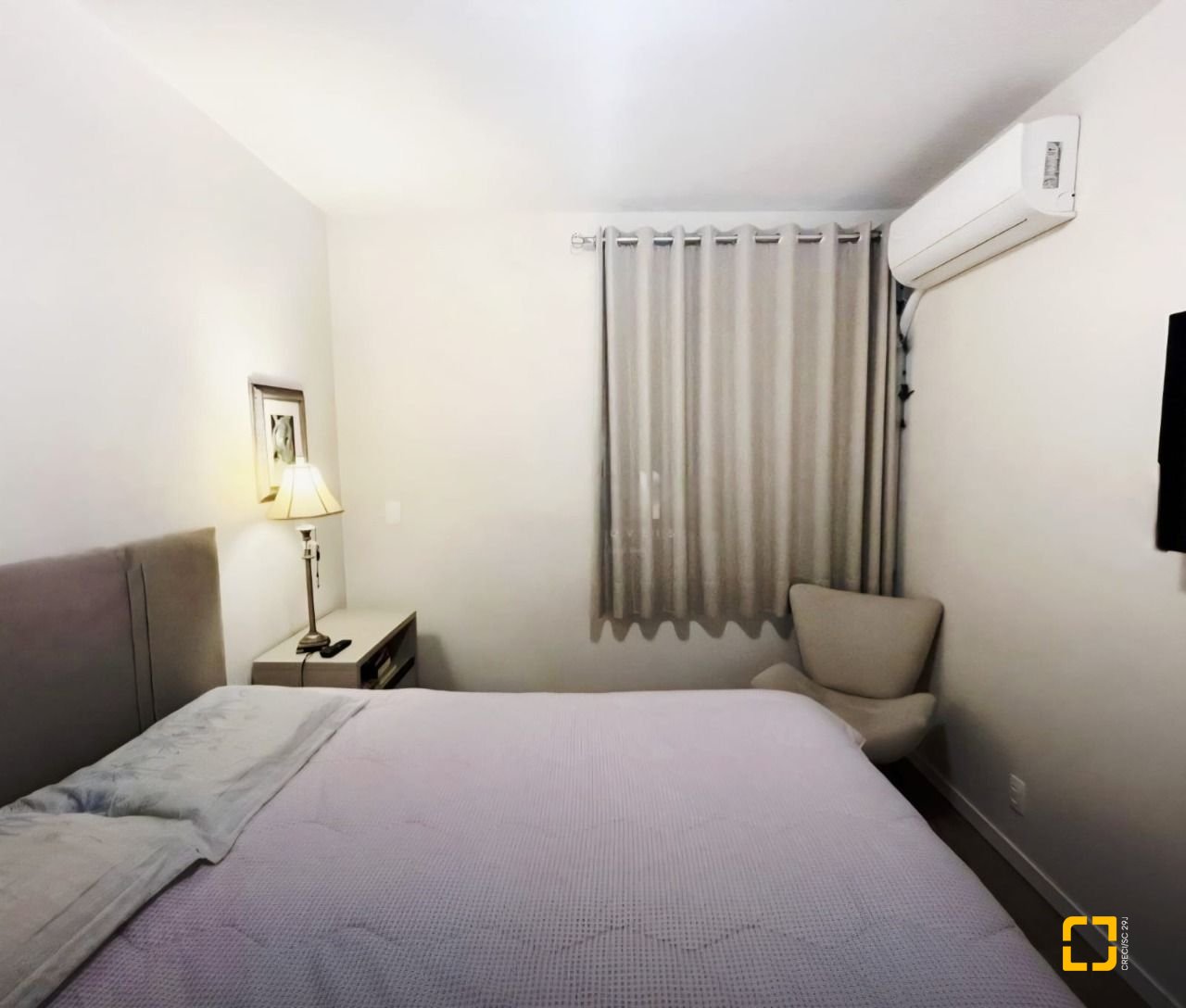 Apartamento com 77m², 3 quartos (sendo 1 suíte), 1 garagem, no bairro Centro em Florianópolis
