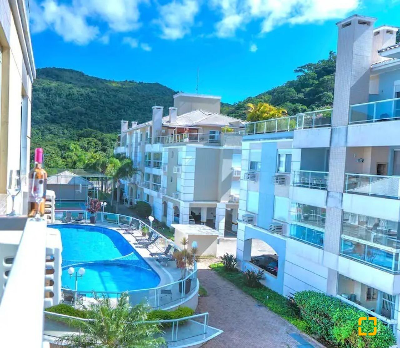 Cobertura com 148m², 4 quartos (sendo 1 suíte), 2 garagens, no bairro Ingleses em Florianópolis