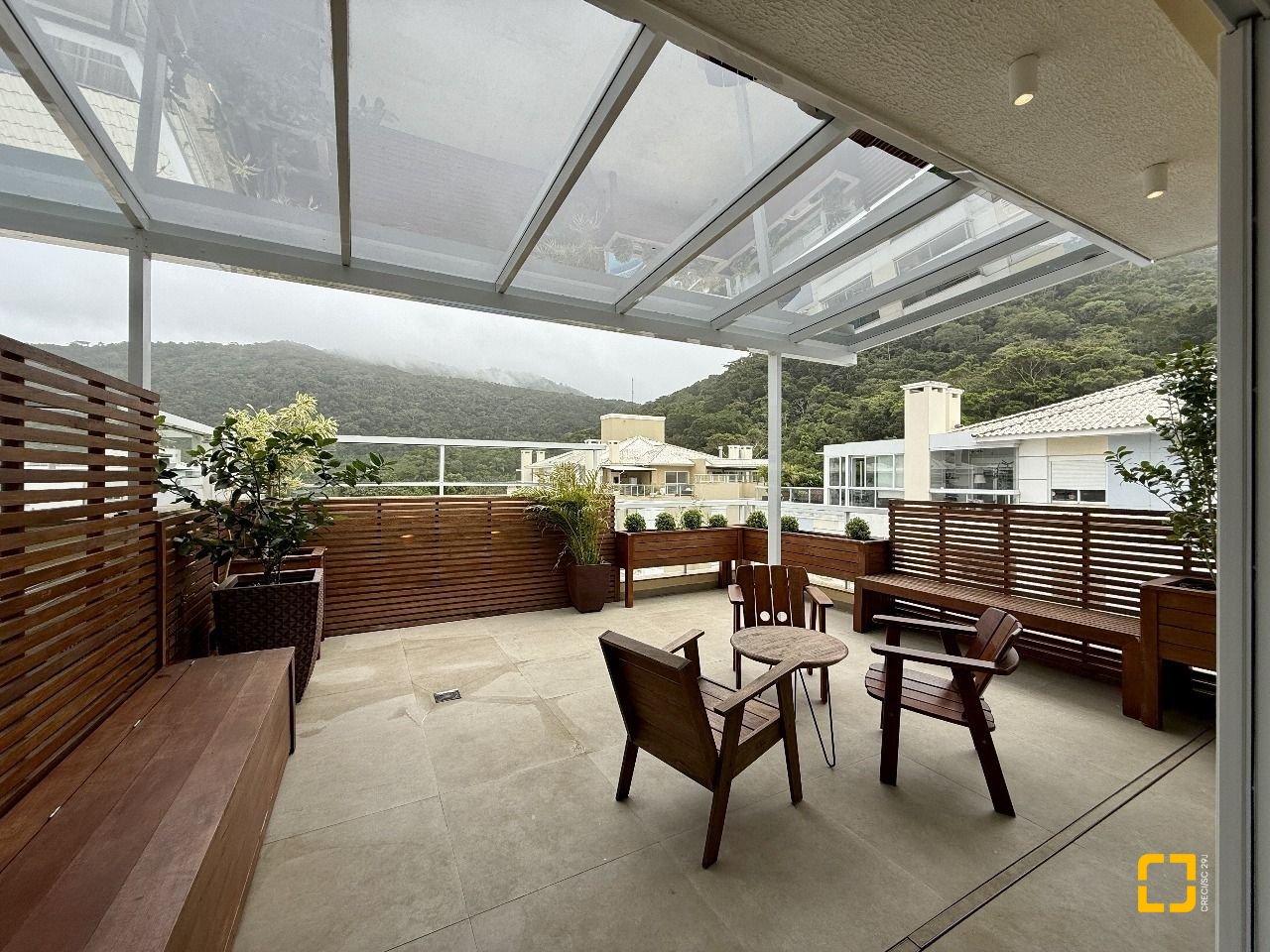 Cobertura com 148m², 4 quartos (sendo 1 suíte), 2 garagens, no bairro Ingleses em Florianópolis