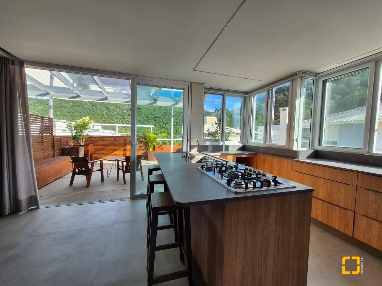 Cobertura com 148m², 4 quartos (sendo 1 suíte), 2 garagens, no bairro Ingleses em Florianópolis