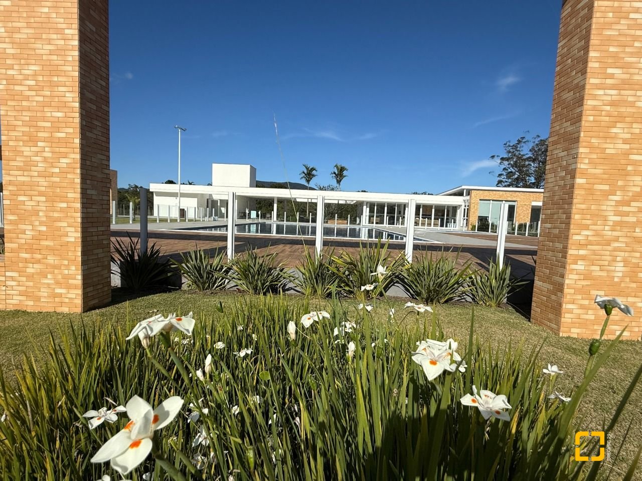 Terreno com 494m², no bairro Ratones em Florianópolis