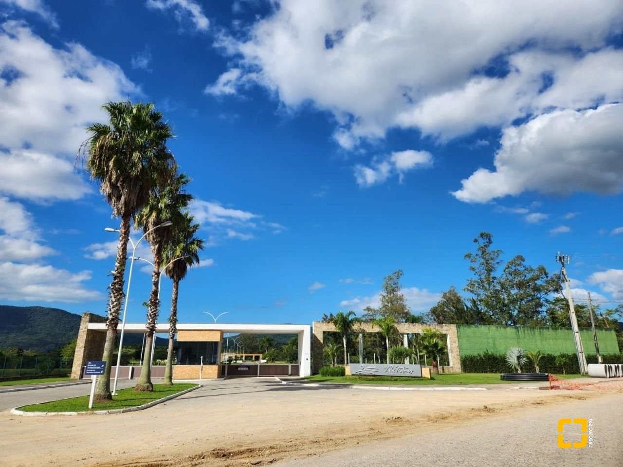 Terreno com 494m², no bairro Ratones em Florianópolis
