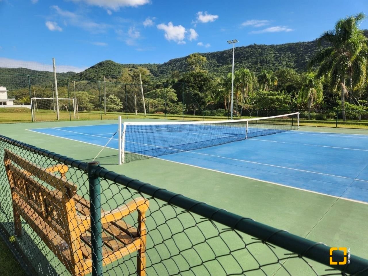 Terreno com 494m², no bairro Ratones em Florianópolis