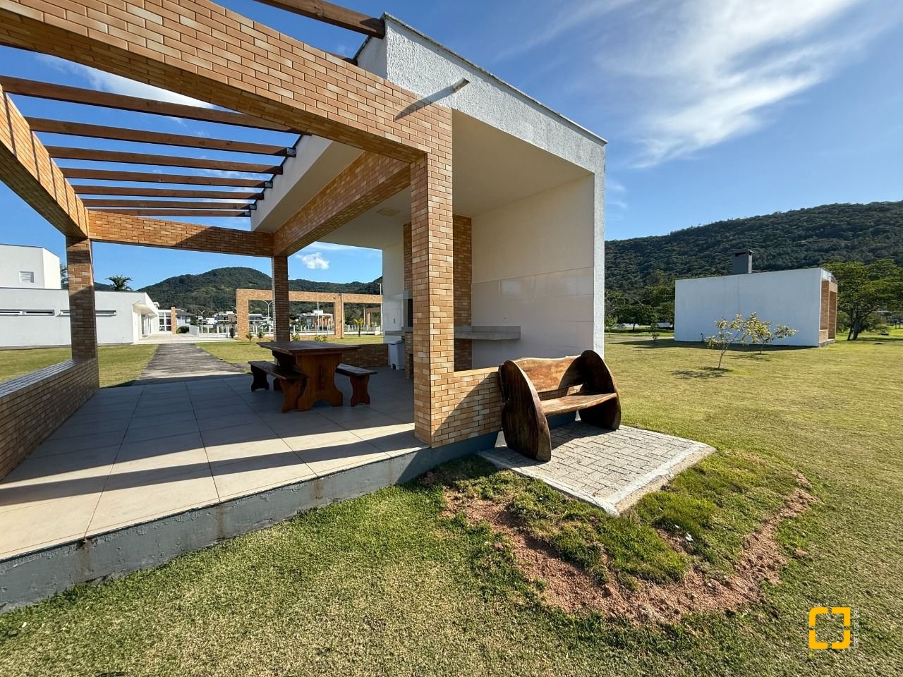 Terreno com 400m², no bairro Ratones em Florianópolis