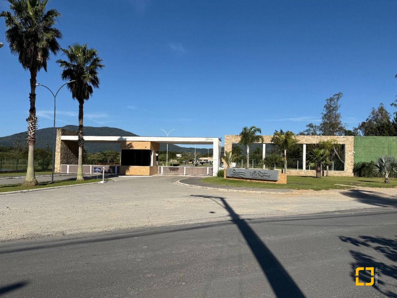 Terreno com 400m², no bairro Ratones em Florianópolis