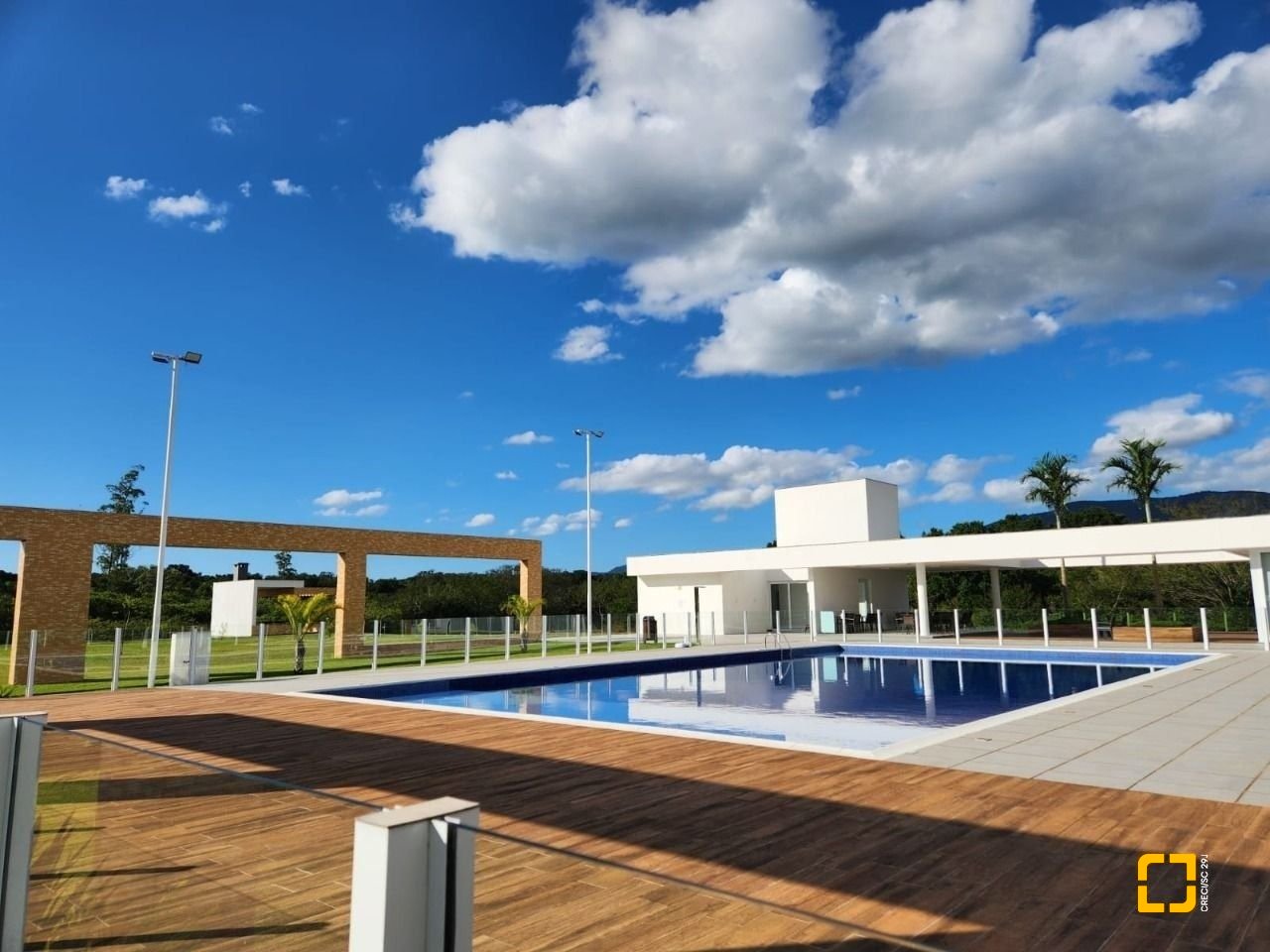 Terreno com 400m², no bairro Ratones em Florianópolis