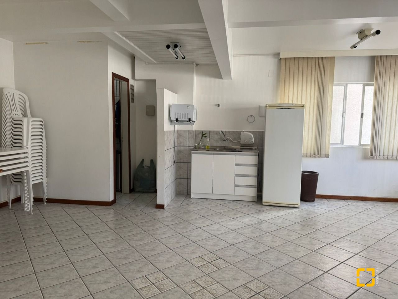 Apartamento com 70m², 3 quartos, 1 garagem, no bairro Balneário em Florianópolis