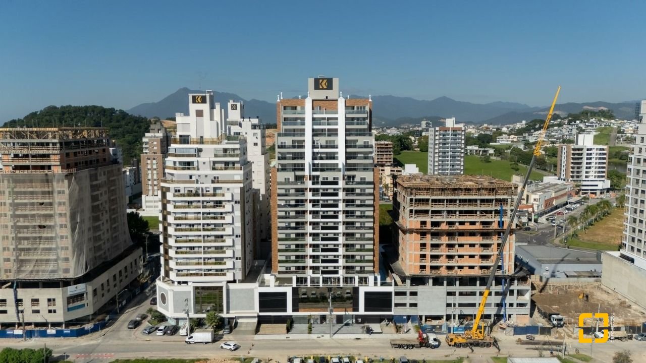 Cobertura com 125m², 3 quartos (sendo 2 suítes), 2 garagens, no bairro Pedra Branca em Palhoça