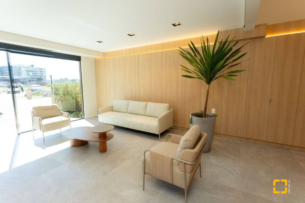 Cobertura com 125m², 3 quartos (sendo 2 suítes), 2 garagens, no bairro Pedra Branca em Palhoça