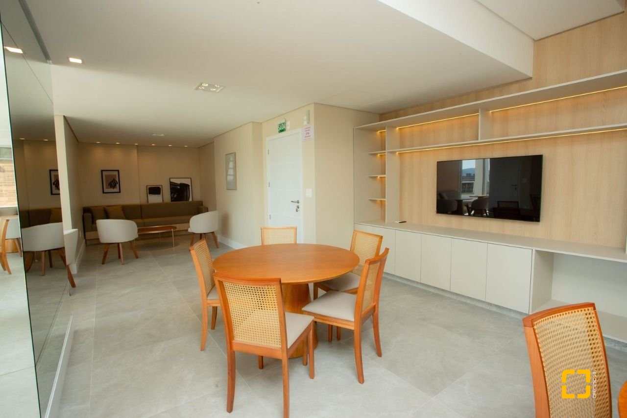 Cobertura com 125m², 3 quartos (sendo 2 suítes), 2 garagens, no bairro Pedra Branca em Palhoça