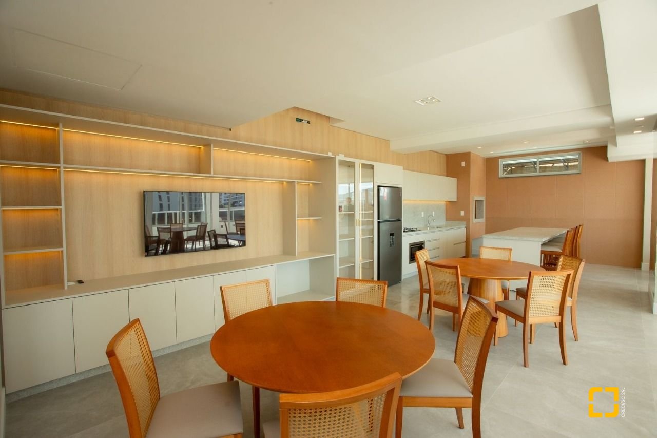 Cobertura com 125m², 3 quartos (sendo 2 suítes), 2 garagens, no bairro Pedra Branca em Palhoça