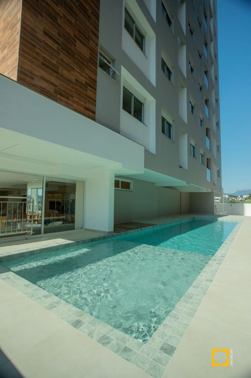 Cobertura com 125m², 3 quartos (sendo 2 suítes), 2 garagens, no bairro Pedra Branca em Palhoça