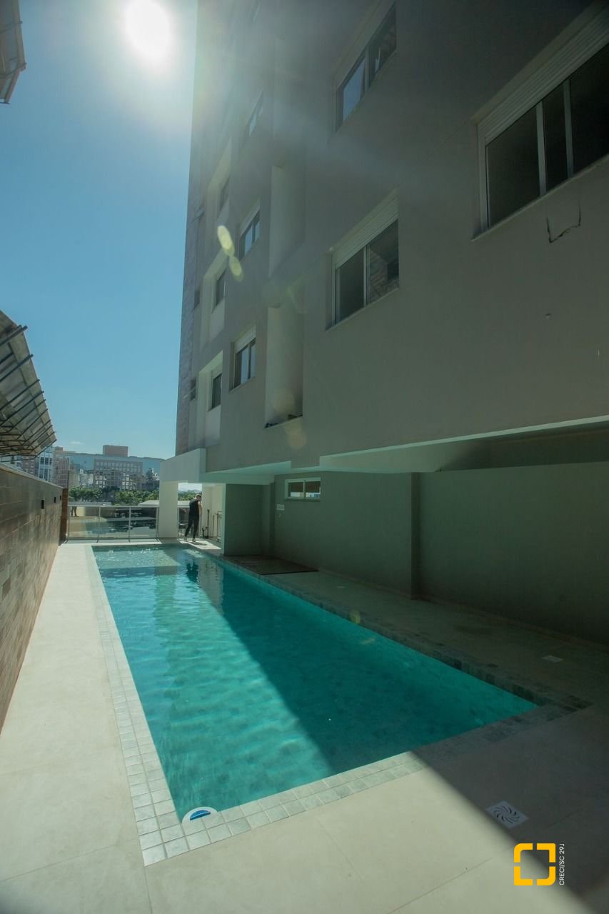 Cobertura com 125m², 3 quartos (sendo 2 suítes), 2 garagens, no bairro Pedra Branca em Palhoça