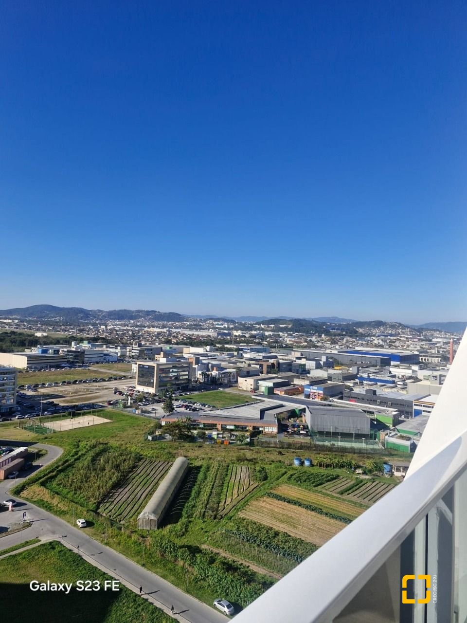 Cobertura com 125m², 3 quartos (sendo 2 suítes), 2 garagens, no bairro Pedra Branca em Palhoça