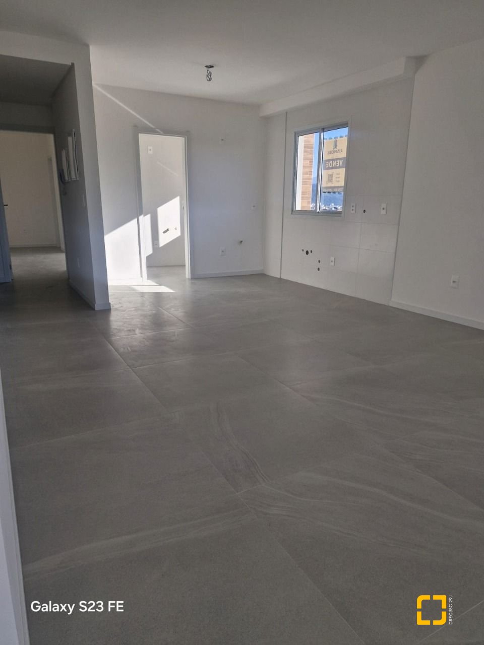 Cobertura com 125m², 3 quartos (sendo 2 suítes), 2 garagens, no bairro Pedra Branca em Palhoça
