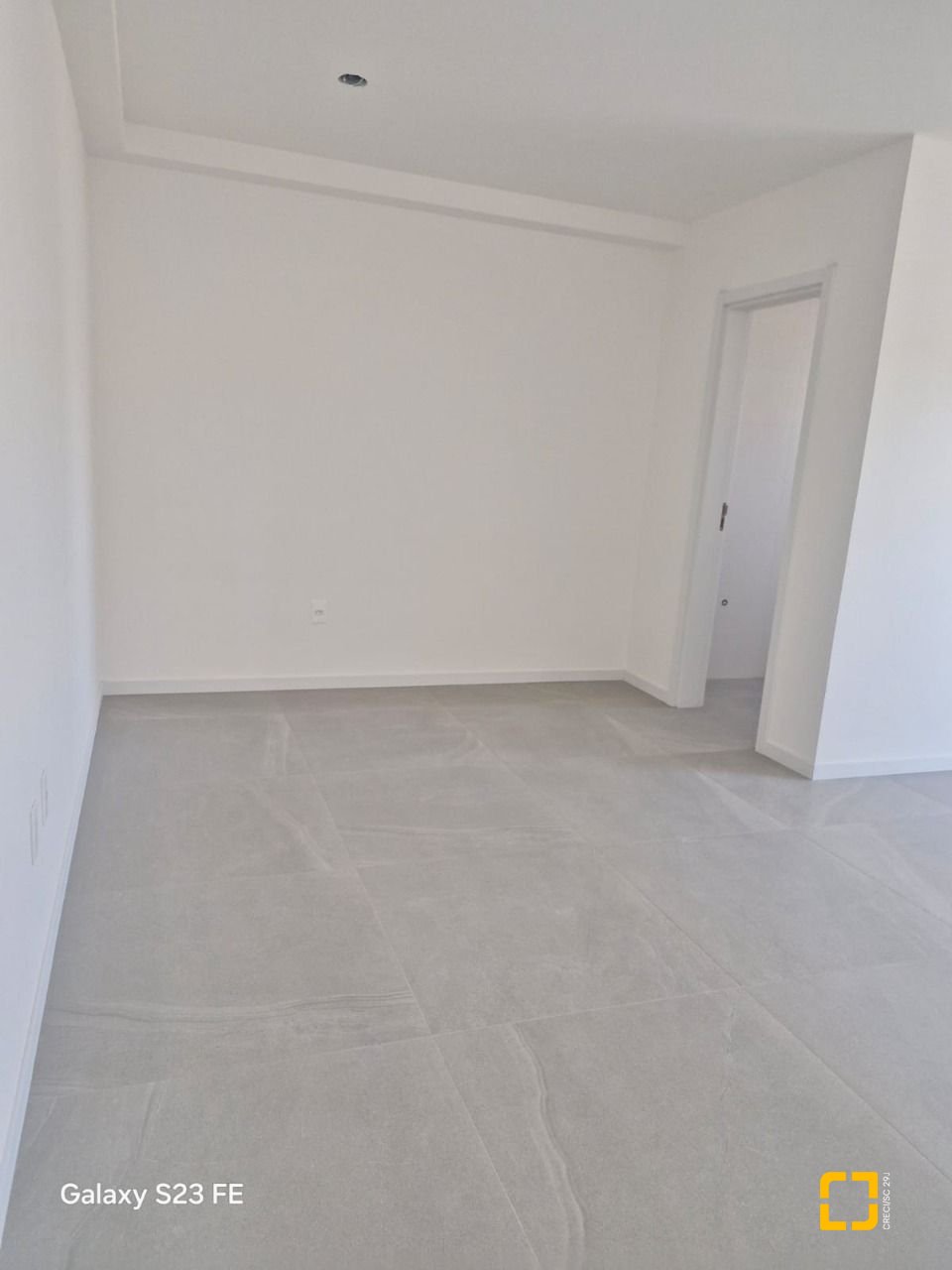 Cobertura com 125m², 3 quartos (sendo 2 suítes), 2 garagens, no bairro Pedra Branca em Palhoça