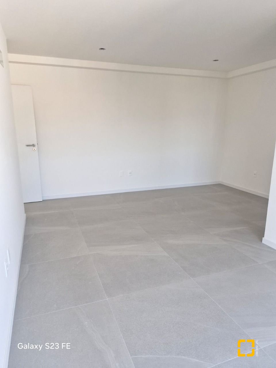 Cobertura com 125m², 3 quartos (sendo 2 suítes), 2 garagens, no bairro Pedra Branca em Palhoça