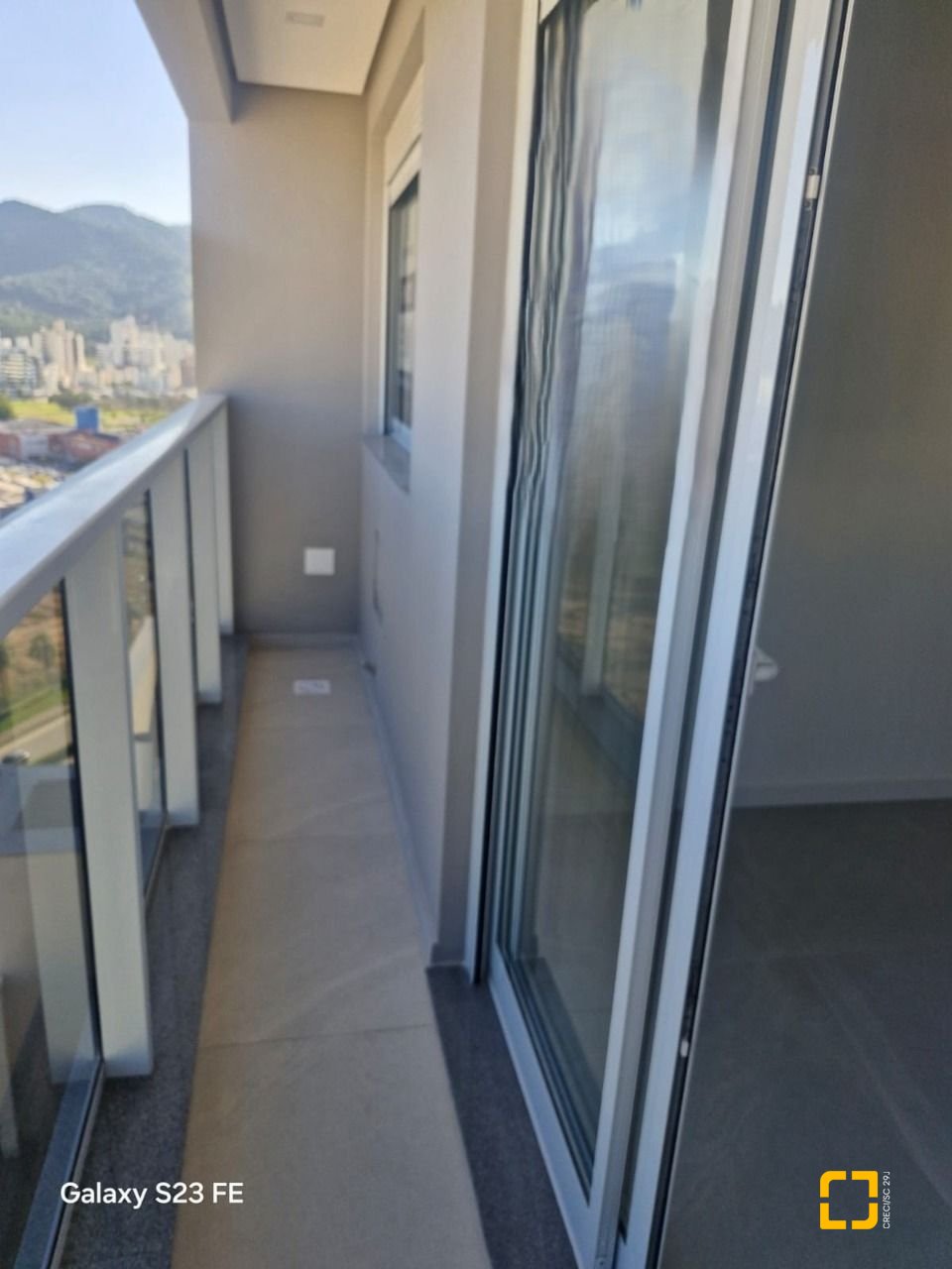 Cobertura com 125m², 3 quartos (sendo 2 suítes), 2 garagens, no bairro Pedra Branca em Palhoça