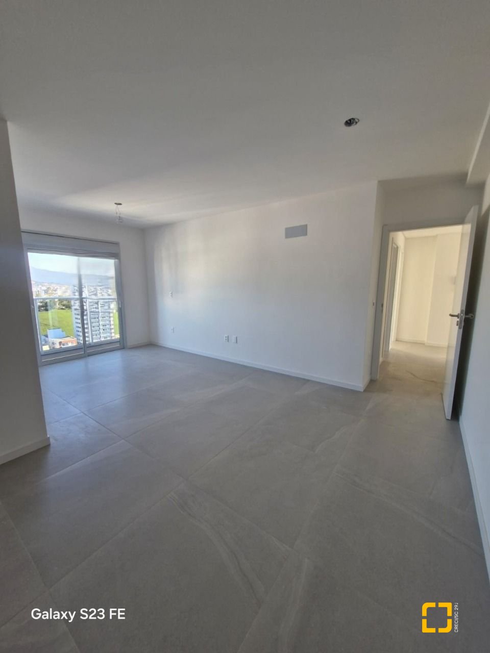 Cobertura com 125m², 3 quartos (sendo 2 suítes), 2 garagens, no bairro Pedra Branca em Palhoça