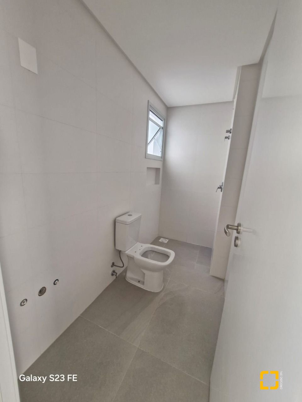 Cobertura com 125m², 3 quartos (sendo 2 suítes), 2 garagens, no bairro Pedra Branca em Palhoça