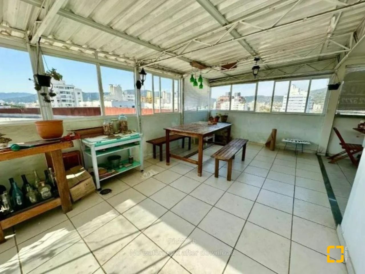 Cobertura com 68m², 3 quartos (sendo 1 suíte), 1 garagem, no bairro Trindade em Florianópolis