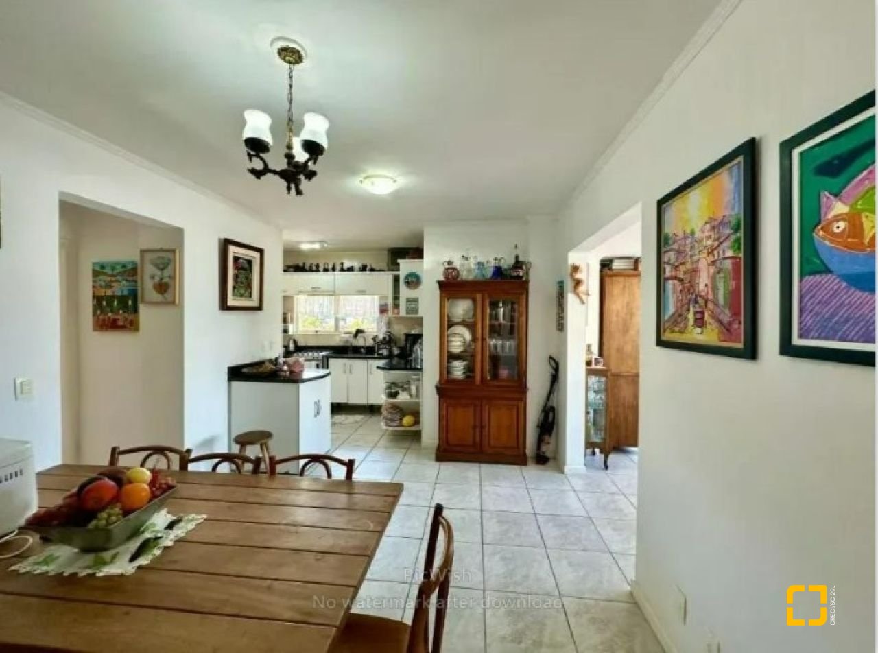 Cobertura com 68m², 3 quartos (sendo 1 suíte), 1 garagem, no bairro Trindade em Florianópolis