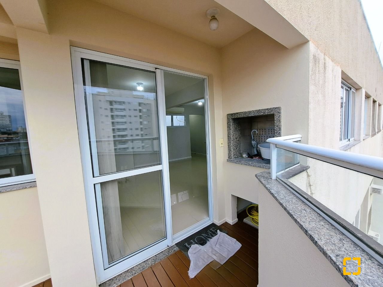 Cobertura com 134m², 3 quartos (sendo 1 suíte), 1 garagem, no bairro Nossa Senhora do Rosário em São José