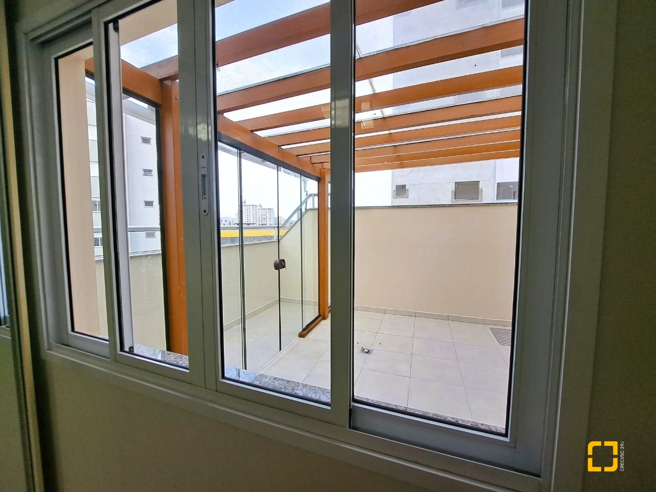 Cobertura com 134m², 3 quartos (sendo 1 suíte), 1 garagem, no bairro Nossa Senhora do Rosário em São José