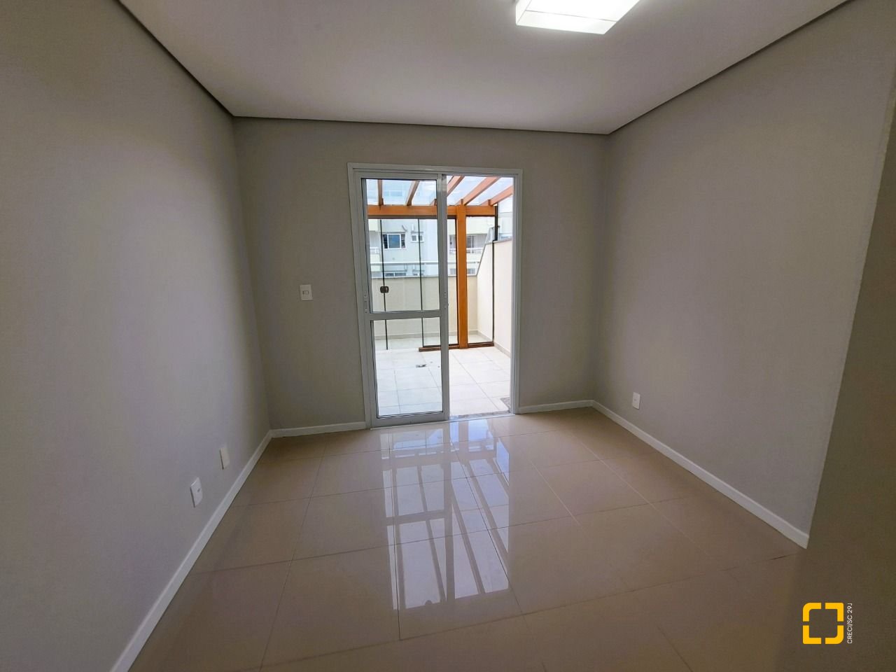 Cobertura com 134m², 3 quartos (sendo 1 suíte), 1 garagem, no bairro Nossa Senhora do Rosário em São José