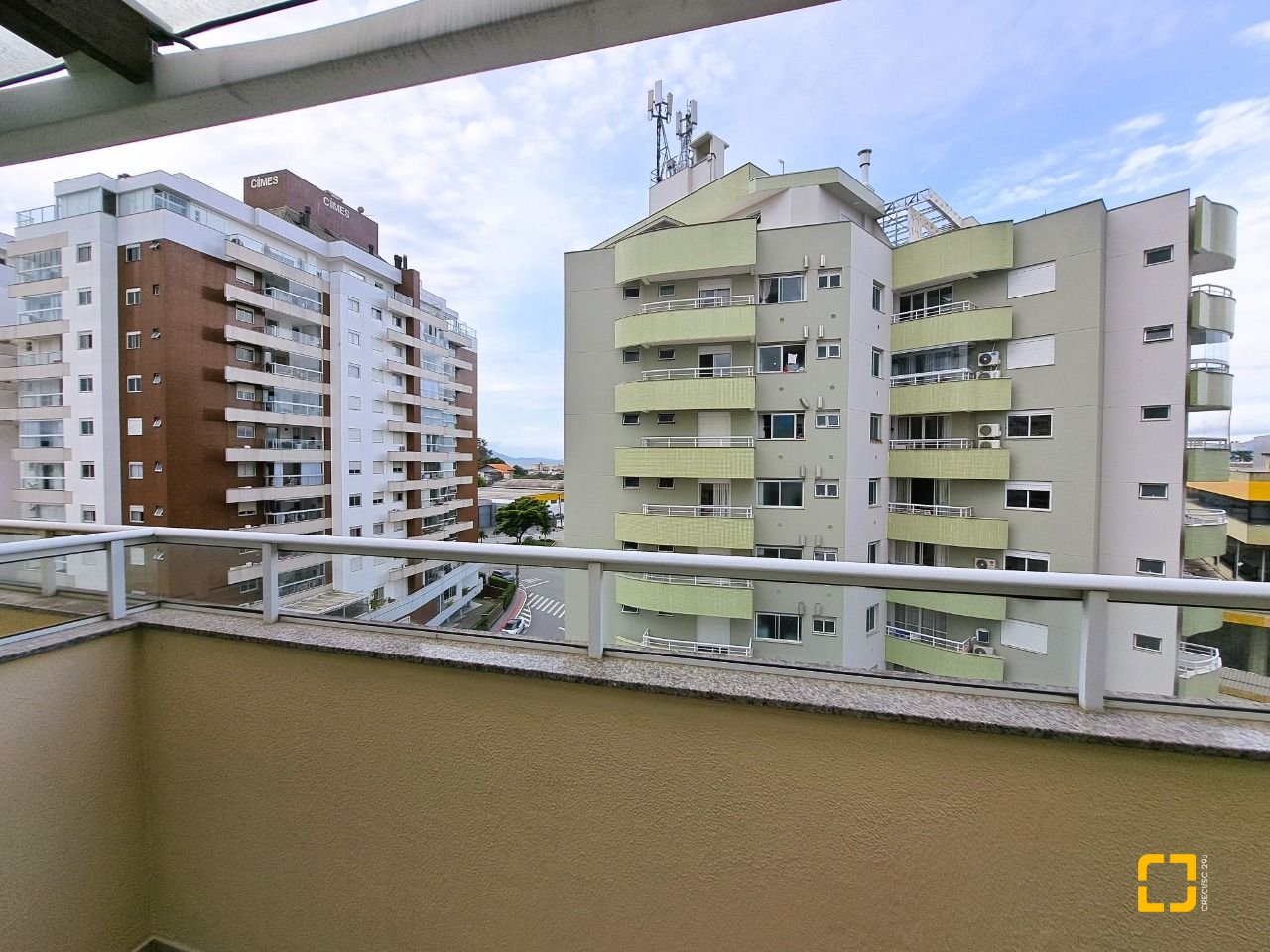 Cobertura com 134m², 3 quartos (sendo 1 suíte), 1 garagem, no bairro Nossa Senhora do Rosário em São José