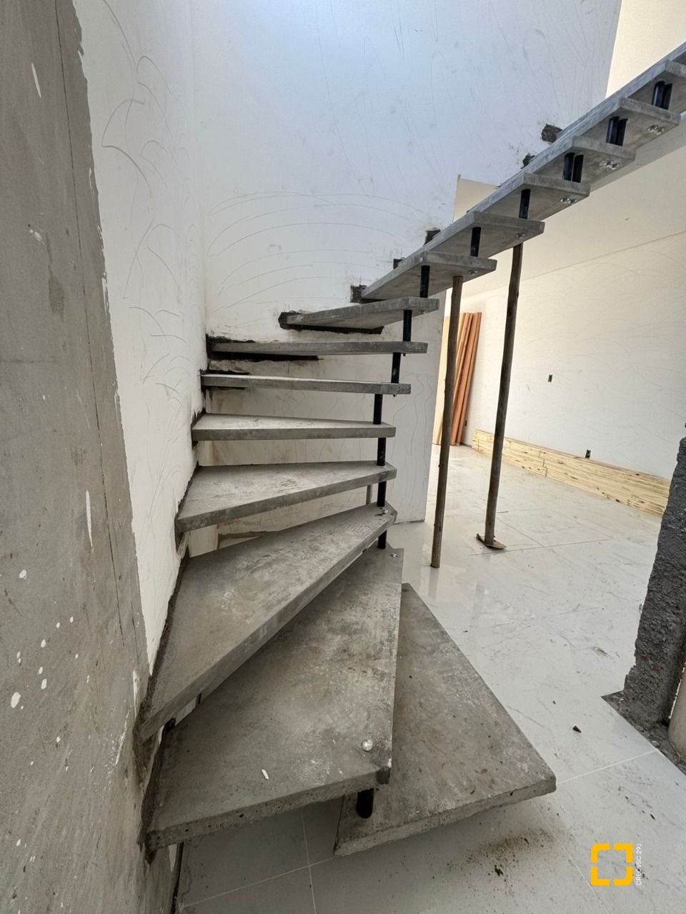 Casa com 107m², 4 quartos (sendo 2 suítes), 1 garagem, no bairro Rio Vermelho em Florianópolis