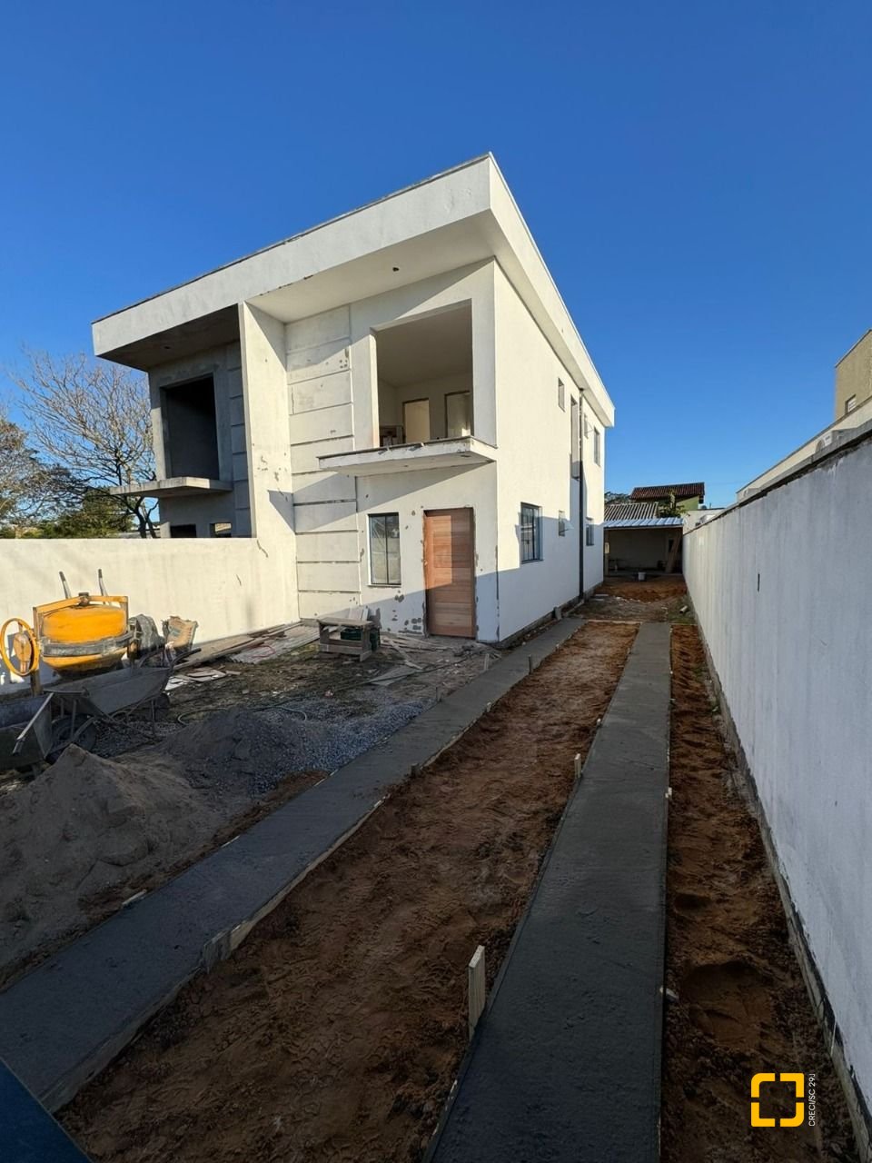 Casa com 107m², 4 quartos (sendo 2 suítes), 1 garagem, no bairro Rio Vermelho em Florianópolis