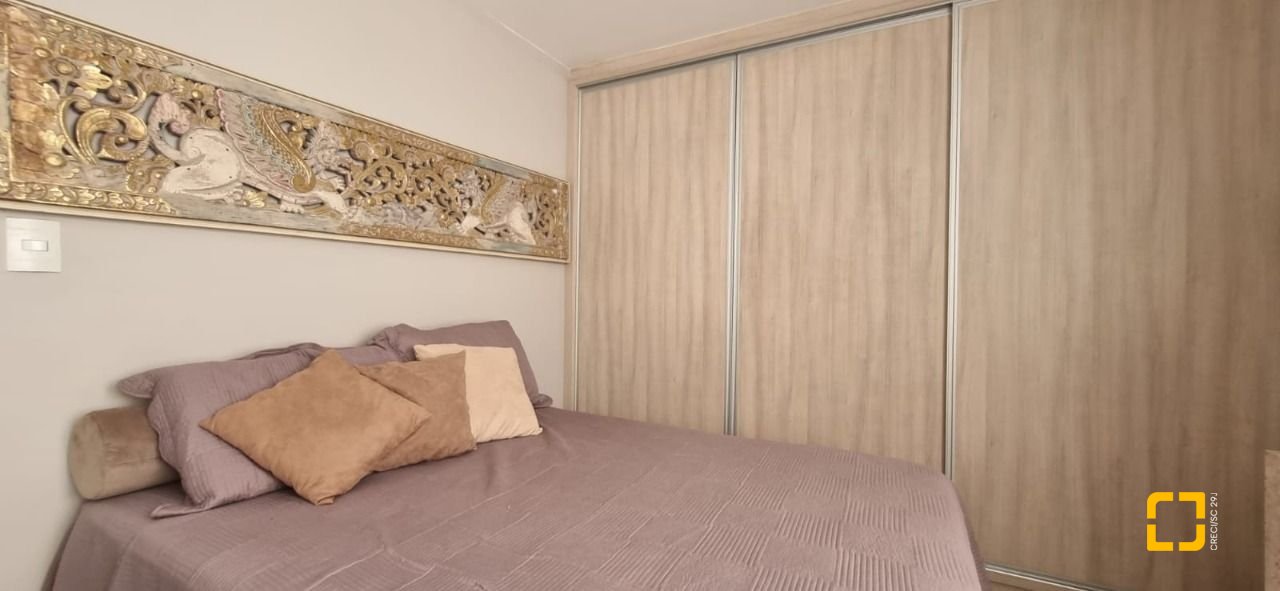 Apartamento com 93m², 3 quartos (sendo 1 suíte), 1 garagem, no bairro Centro em Florianópolis